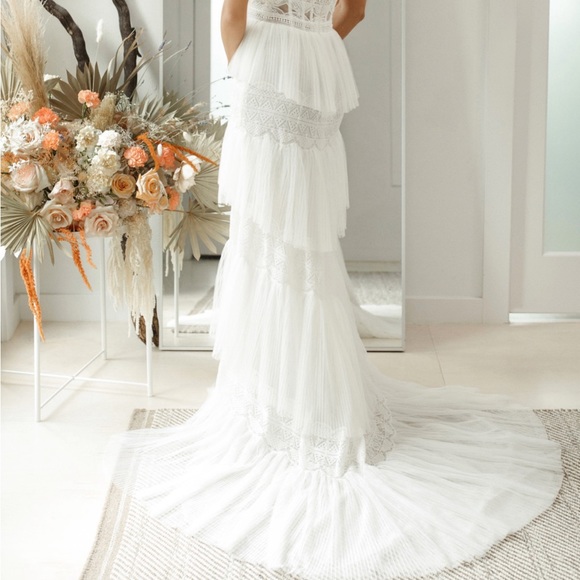 Wedding Dress - Picture 6 of 15